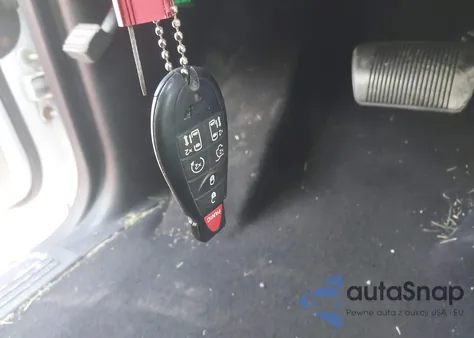 2015 Chrysler Town & Country Touring-L из США, поврежденный, VIN 2C4RC1CG1FR522549